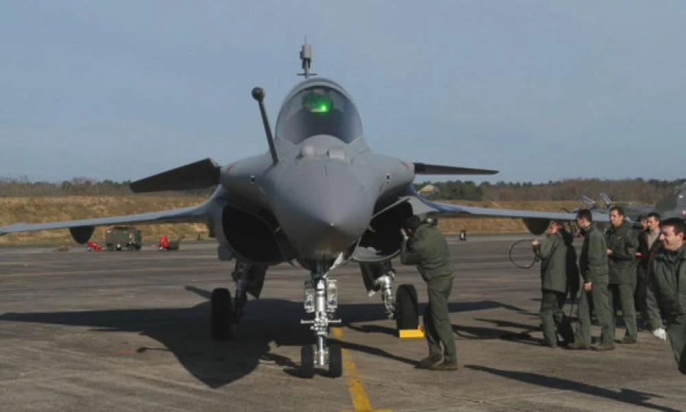 Τώρα και η Ρωσία “ενοχλείται” από την αγορά γαλλικών οπλικών συστημάτων